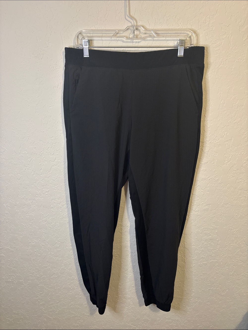 Athleta textured Brooklyn jogger black